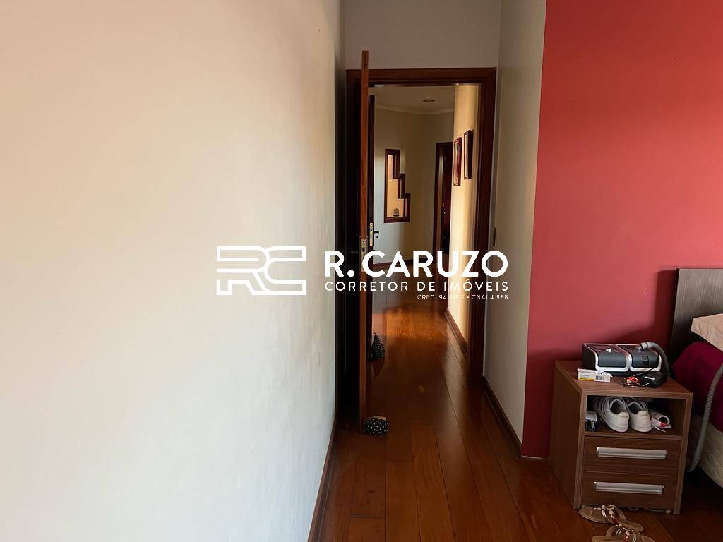 Casa à venda com 3 quartos, 211m² - Foto 6