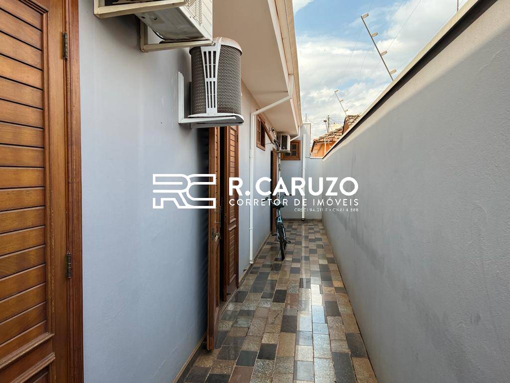 Casa à venda com 3 quartos, 211m² - Foto 13