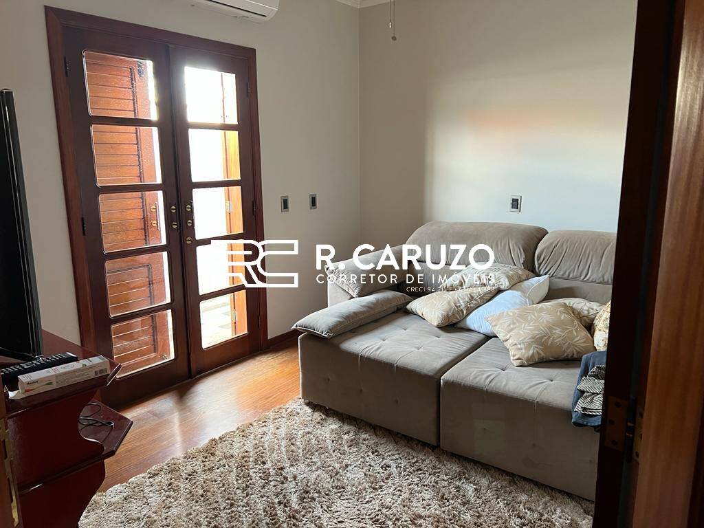 Casa à venda com 3 quartos, 211m² - Foto 5