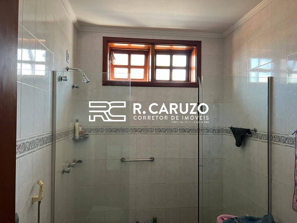 Casa à venda com 3 quartos, 211m² - Foto 11