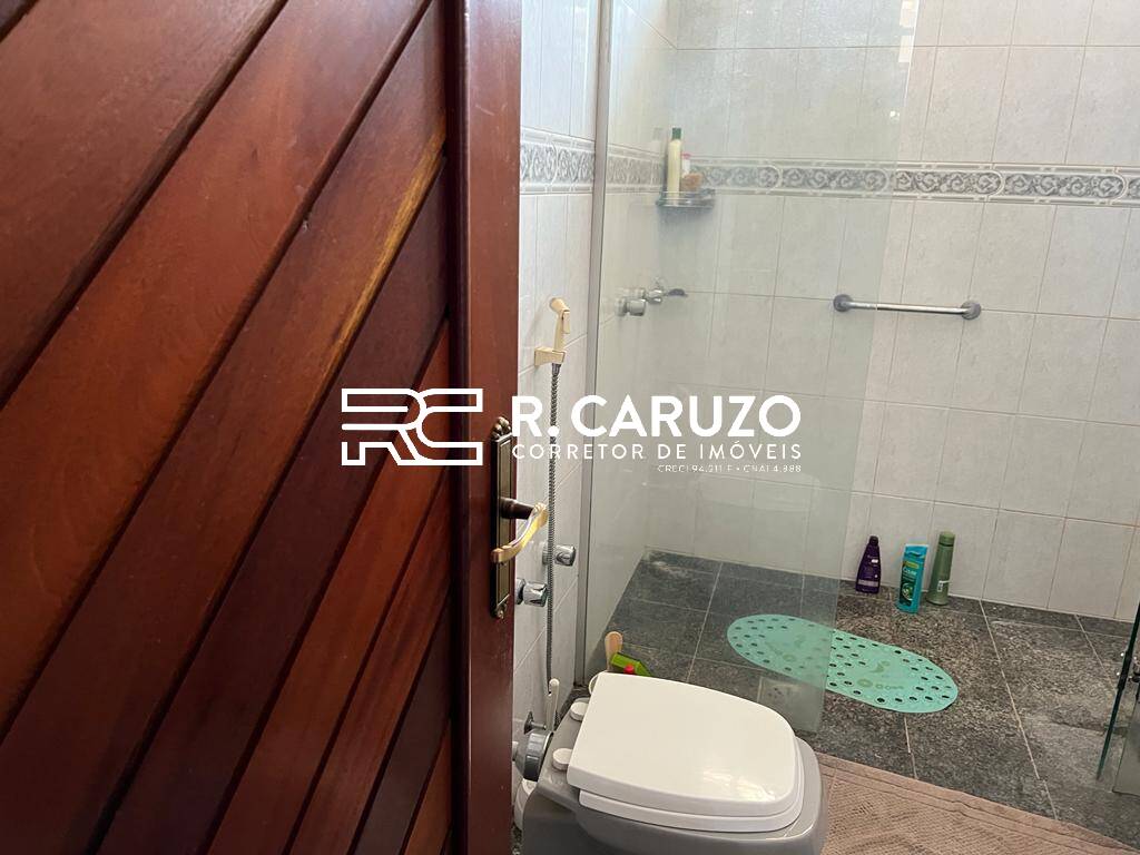 Casa à venda com 3 quartos, 211m² - Foto 12