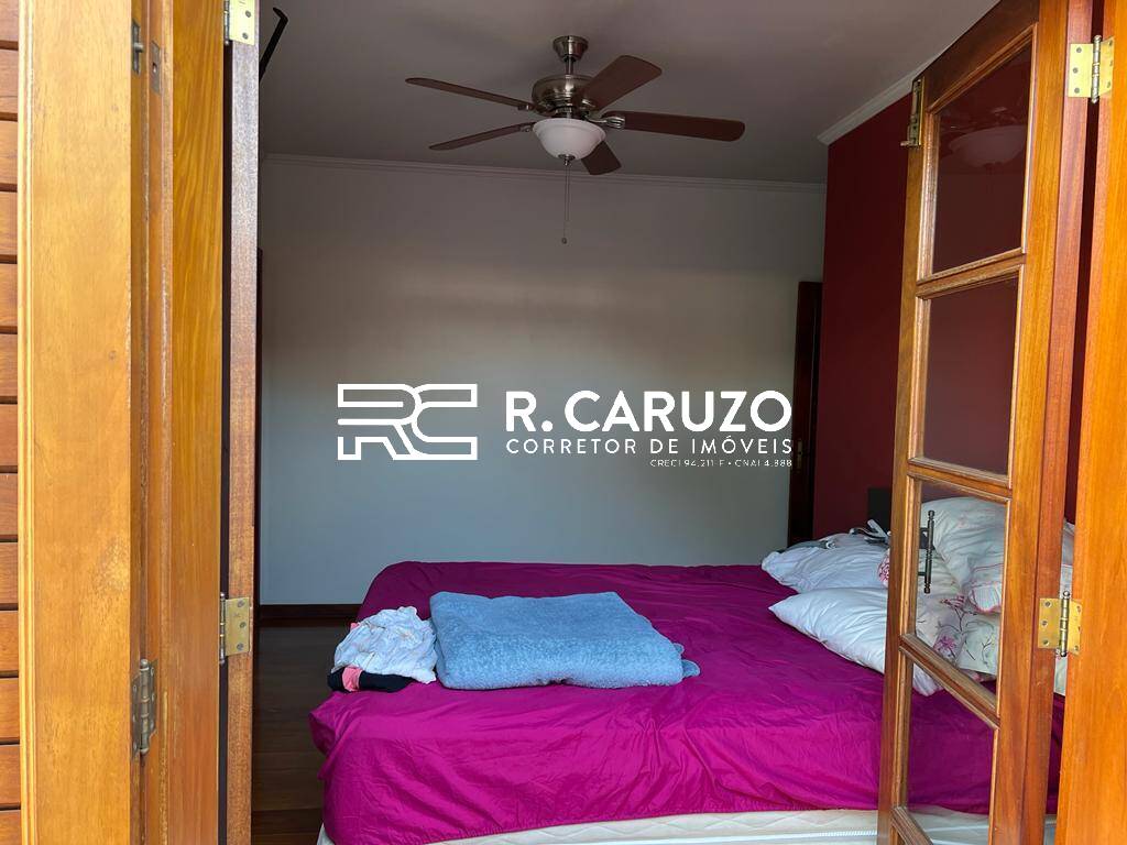 Casa à venda com 3 quartos, 211m² - Foto 9