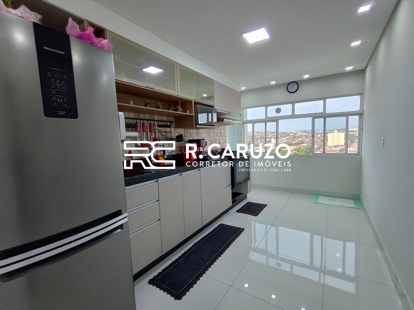 Apartamento à venda com 2 quartos, 90m² - Foto 3