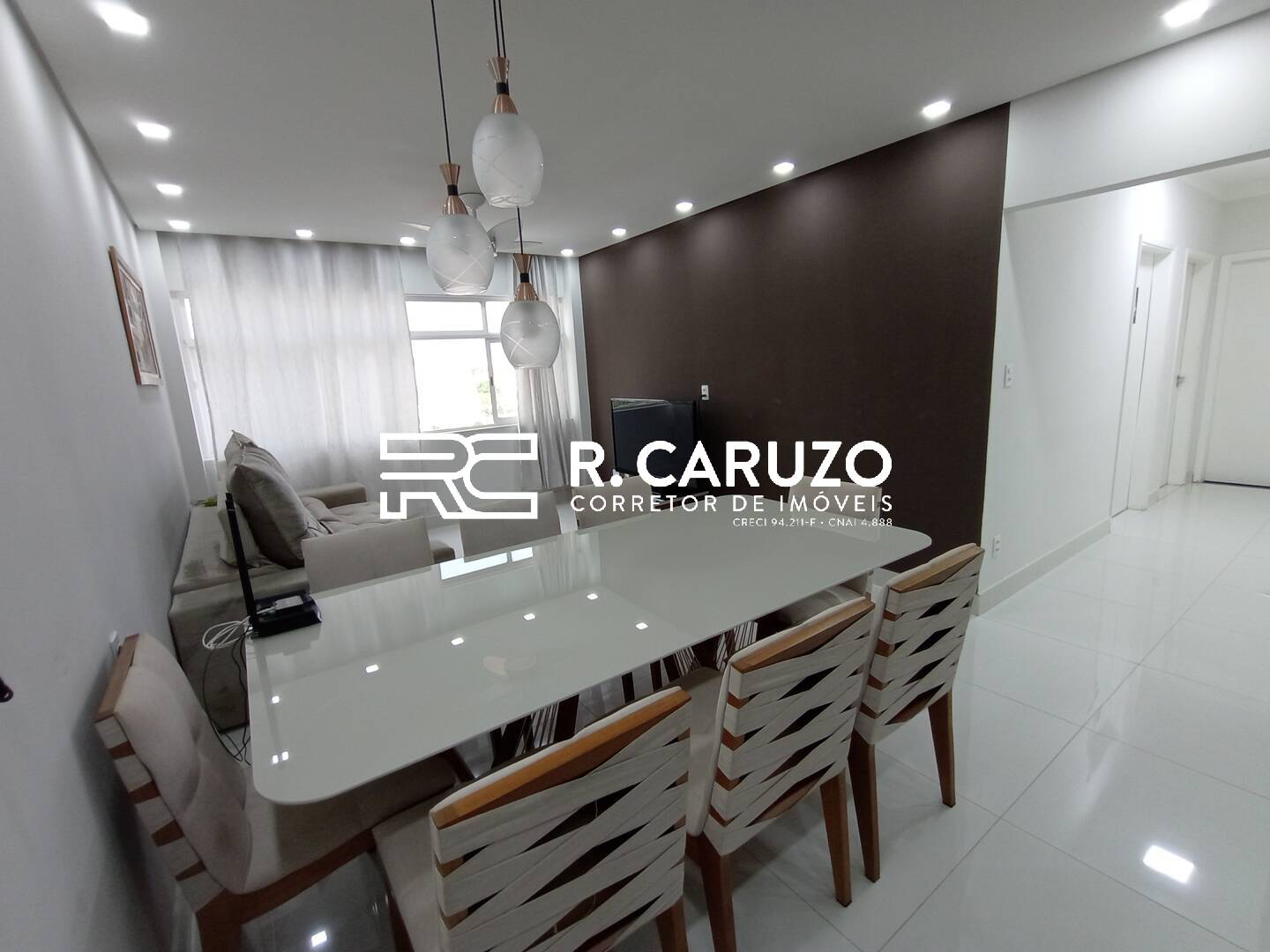 Apartamento à venda com 2 quartos, 90m² - Foto 2
